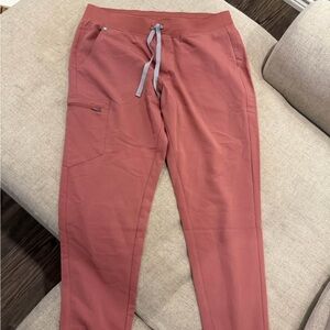 NWT FIGS Zamora Jogger Scrub Pants Women’s Large (Mauve) New with Tags.